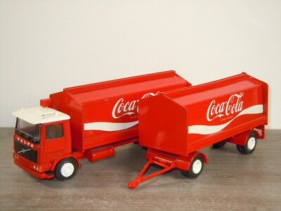 Volvo F10 with Trailer Delivery Truck Coca Cola - Smith Models 1:50 *56718