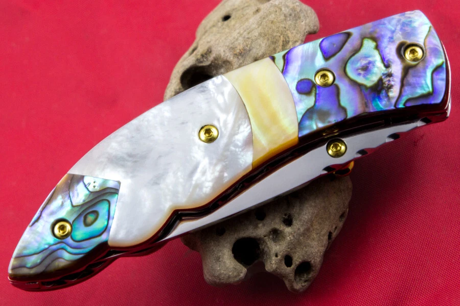 CUSTOM TS HANDMADE FOLDING KNIFE 440C DROP POINT ABALONE WHITE PEARL TOPAZ STUD - Image 4 of 4