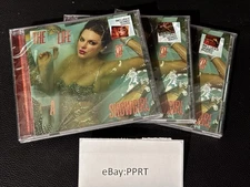 Taylor Swift - The Life of a Showgirl CD + Hand Signed Photo 1 + 2 + 4 / IN HAND