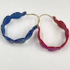 Vintage Y2K Gold-Tone Blue Red Iridescent Enamel Heart-Patterned Hoop Earrings