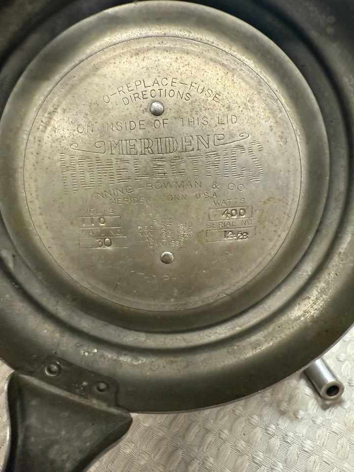 Urna de café eléctrica Meriden vintage 6-8 tazas cromada con perilla de vidrio sin probar Foto 3 de 4