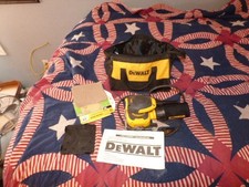 Dewalt DWE6411 1/4 Sheet Palm Sander, Case & sandpaper