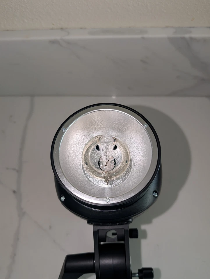 Godox E250 Strobe Flash LIghting Lamp and Godox AT Series Studio Flash Trigger - Image 4 of 4