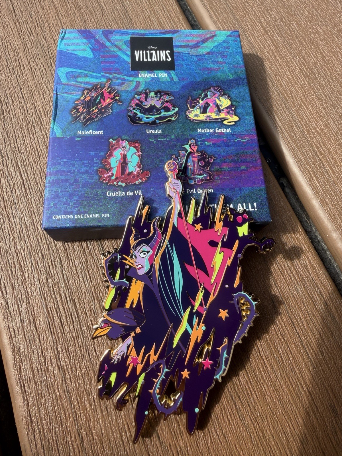 Disney Villains PALM Ultraviolet UV Maleficent Jumbo Trading Pin