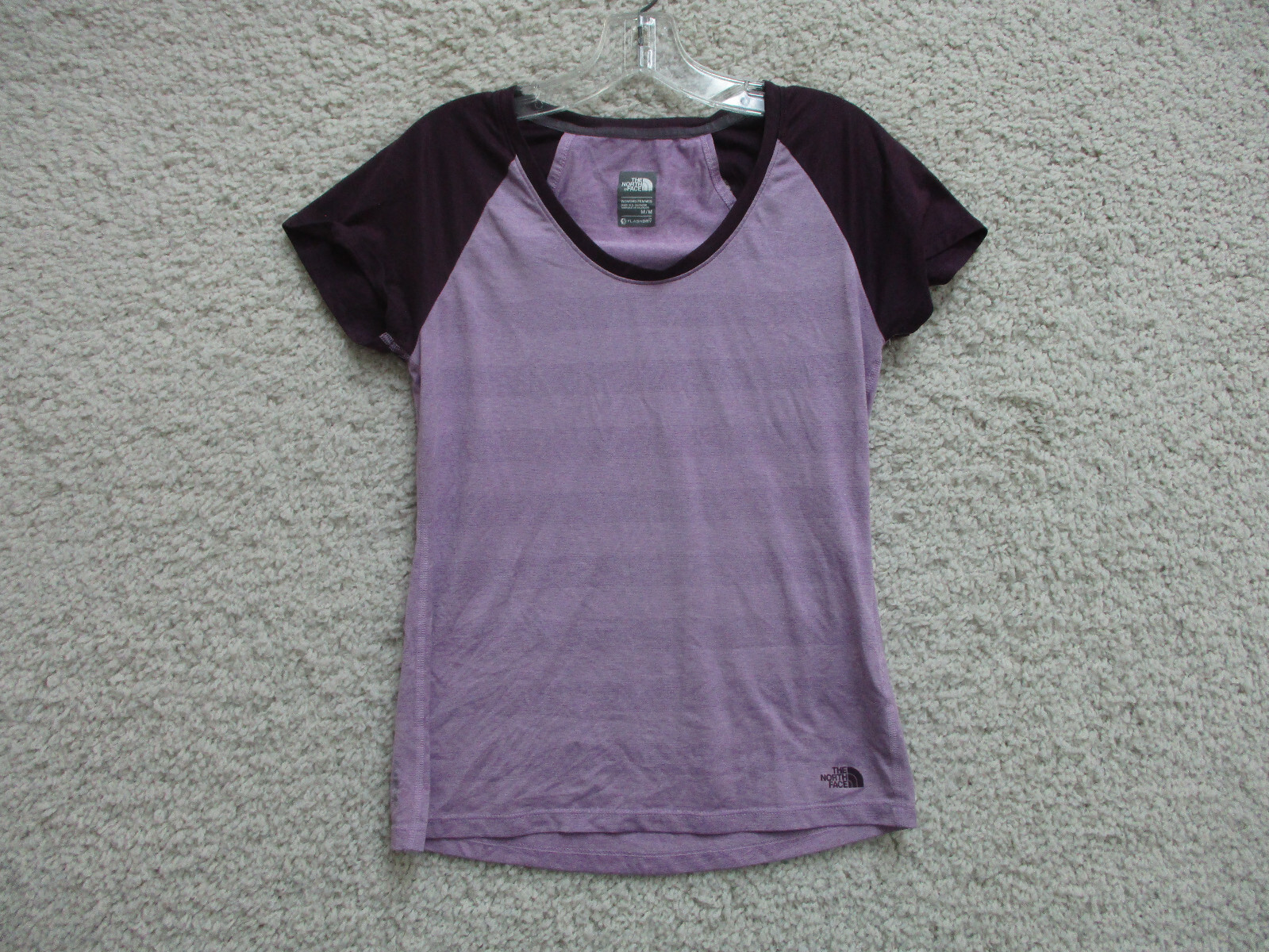 The North Face Medium Pink Athletic Stretch Vented Gym Shirt for Women