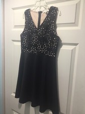 Francescas Black Embroidered Lace Top Dress Size M Sheer Lined Sleeveless V-neck