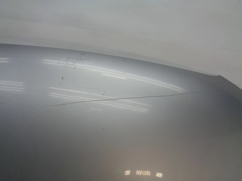 DK811263 2006-2008 AUDI A3 FRONT HOOD COVER BONNET SILVER (8P0010187) OEM Foto 2 de 4