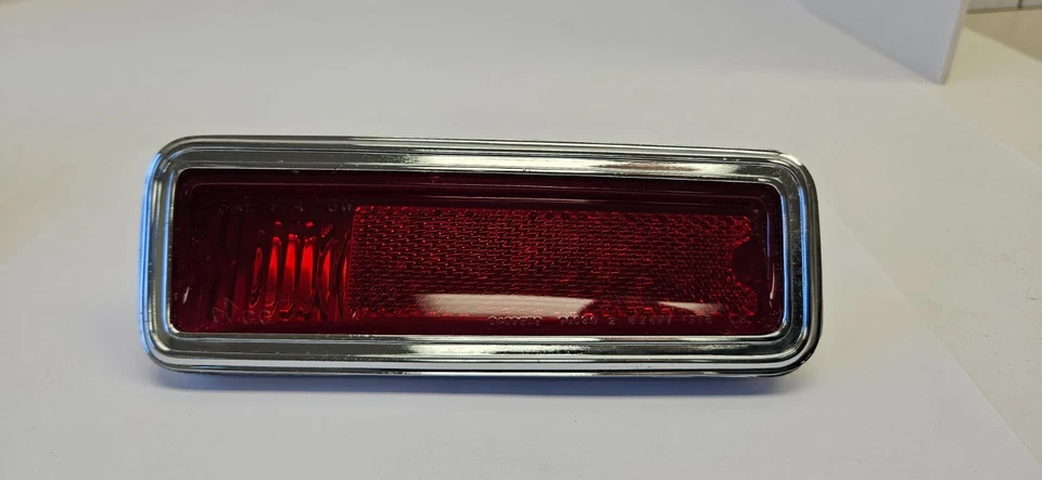 Dodge Coronet Super Bee R/T 1970 lámpara de señalización lateral trasera izquierda 3403571 nuevo de lote original Foto 4 de 4