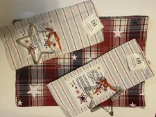 “ Stars” Kitchen  4pc placemat 2 Dish Towel With Star Cookie Cutter And Recipe