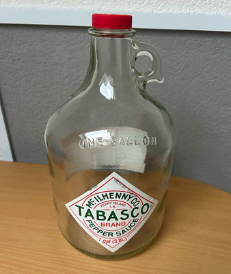 TABASCO Pepper Sauce Original Flavor 1 gal (3.8L) Glasflasche leer