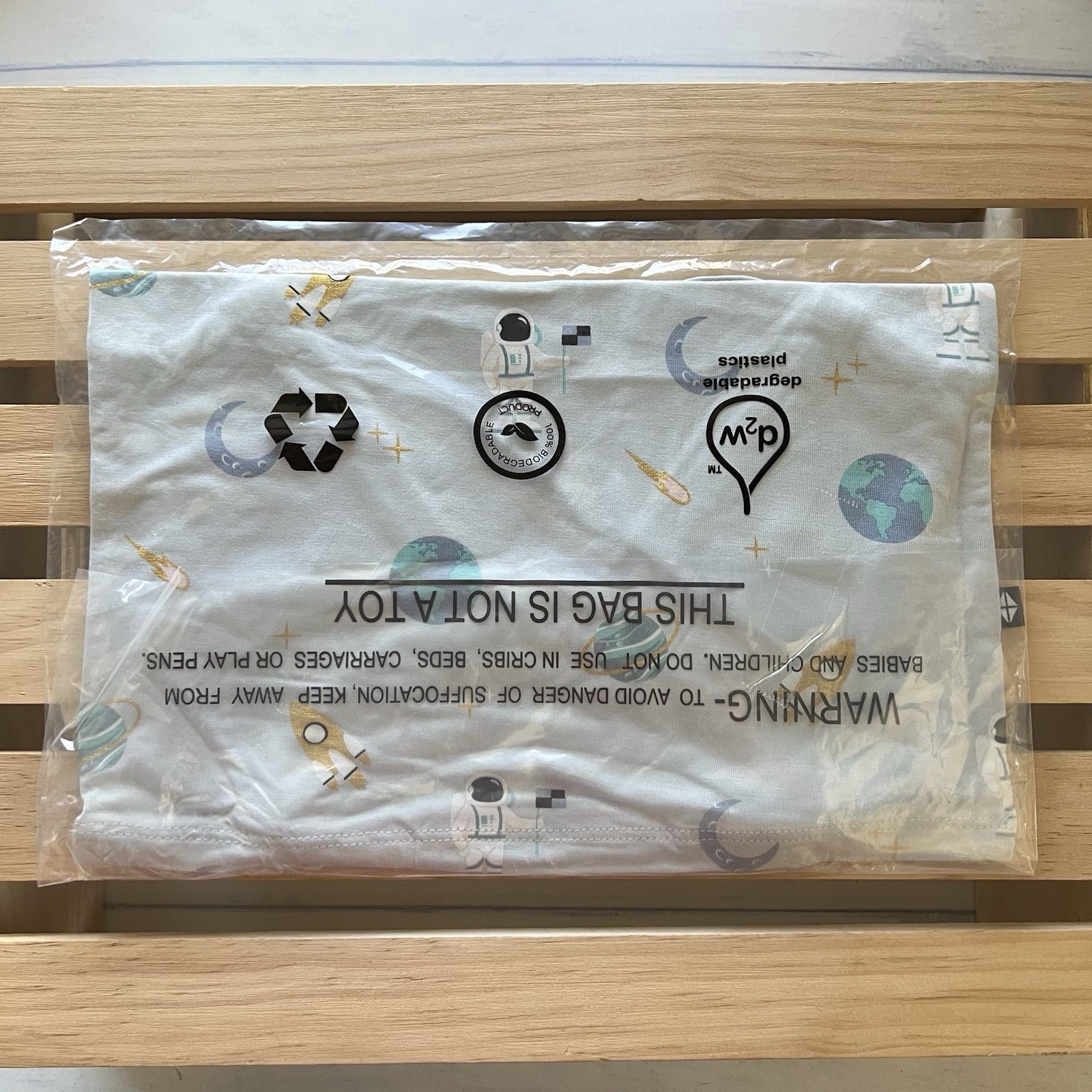 *NIB* Kyte Baby 3T Toddler Crew Neck Tee Ice Space Astronauts Planets Star Earth