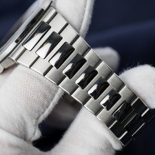 Patek Philippe Nautilus 5711/1A-010 Stainless Steel Blue Dial Complete Set 10