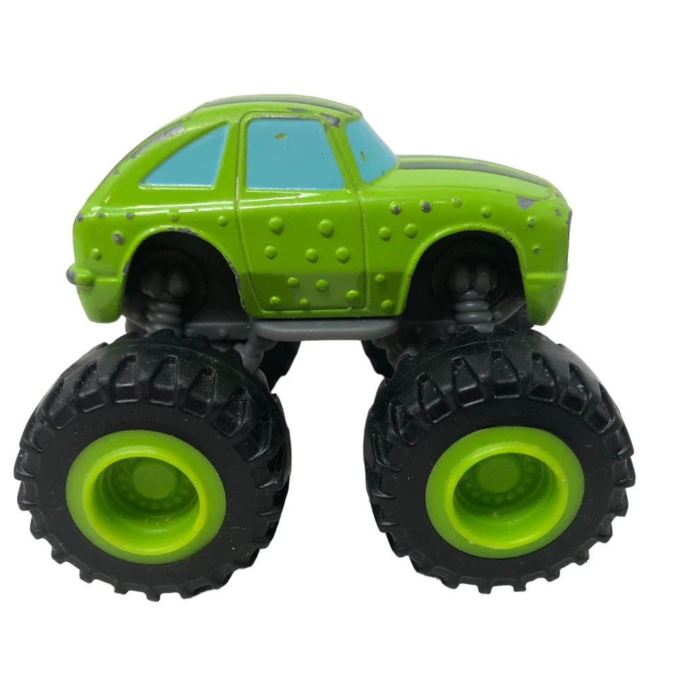 Camión verde fundido a presión Blaze And The Monster Machines Pickle 1:64 Foto 3 de 4