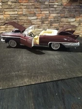 Road Signature 1958 Cadillac Eldorado Seville  1:18 Diecast Car