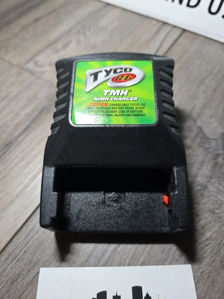 Mattel 1997 TMH 4-Hour Quick Charger Model 33005, TYCO RC - Image 3 of 4