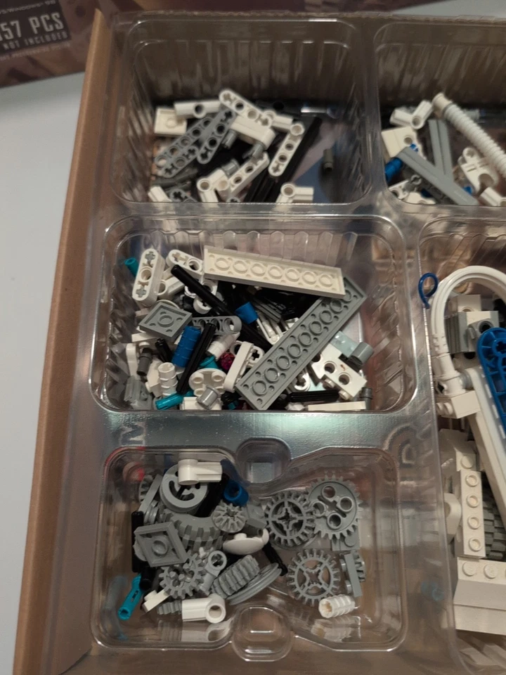 LEGO MINDSTORMS: Droid Developer Kit (9748) - Image 4 of 4