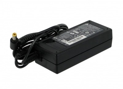 für eMachines E527, Original Netzteil 19V 65W