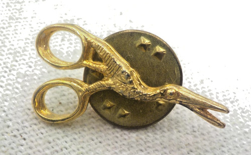 Vintage Sewing Scissor Stork Crane Lapel Pin Sewing Collectable  1"