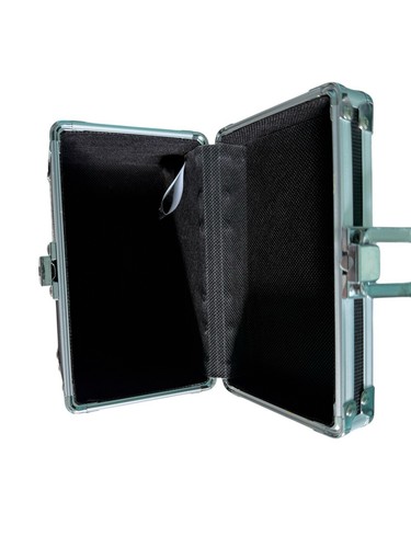 Vaultz Locking Index Card File with Flip Top Holds 350 3 x 5 Cards, Black - Picture 3 of 8