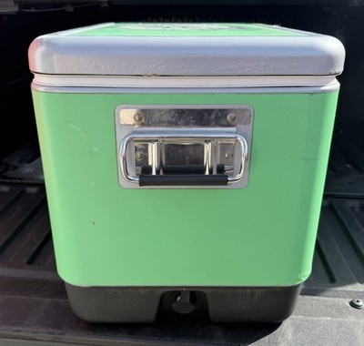 Vintage Canada Dry Soda Coleman 6150 Green Advertising Latching
