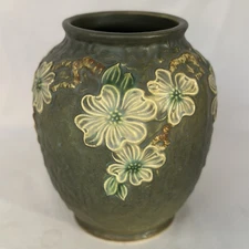 ROSEVILLE POTTERY DOGWOOD I VASE WITH EARLY RV MARK.....MINT!
