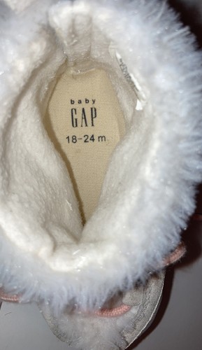 babyGap Faux Fur and Suede Beige Moccasins with Pink Laces - Size 18-24 Months - Picture 10 of 11