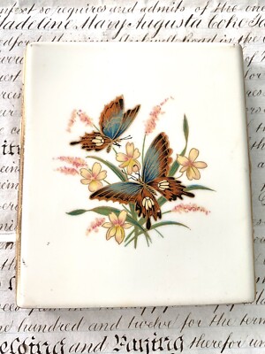 kigu of london cigarette case Vintage KIGU of London Cigarette Case Butterfly Design Gold Tone