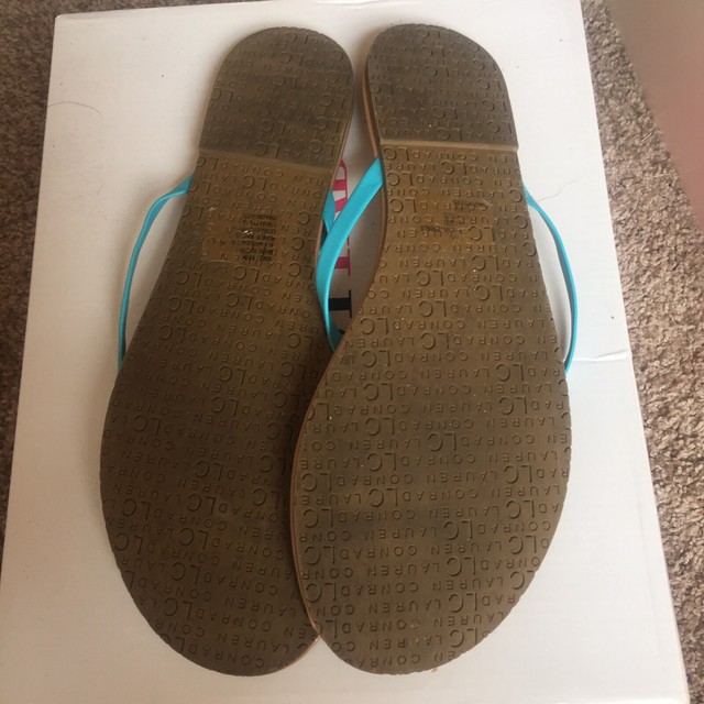 Buy Women's Blue Colour Rubber Flip Flops Online at Zakarto