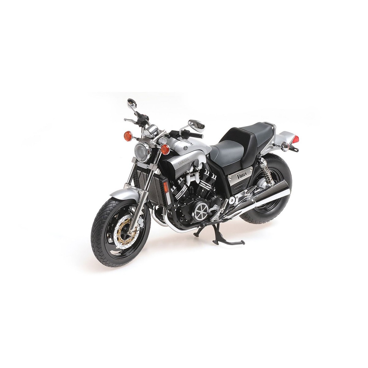1:12 Yamaha Vmax by Minichamps in Silver 122163702 Model Bike