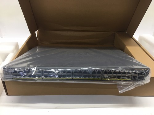 Commutateur réseau empilable Netgear ProSafe S3300-52X-POE+ 48 ports Gigabit PoE+ NEUF - Photo 2/6