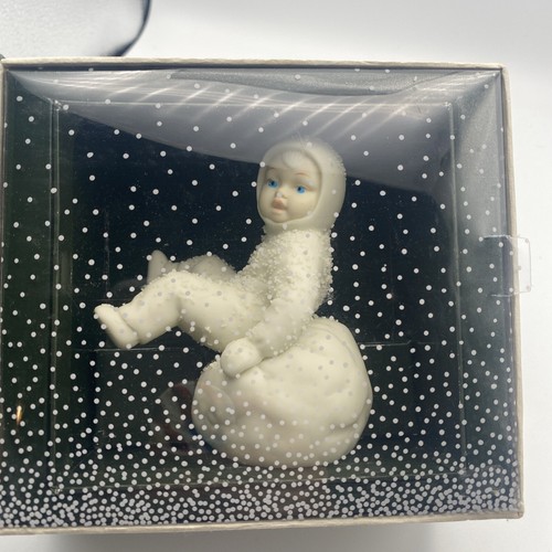1988 DEPT 56 SNOWBABIES #7968-5 BABY ON SNOWBALL FIGURINE IN BOX - Picture 2 of 6