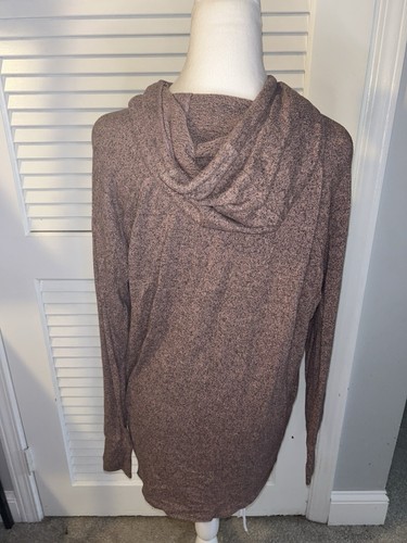 Large Mossimo Lightweight Hoodie - Picture 2 of 4