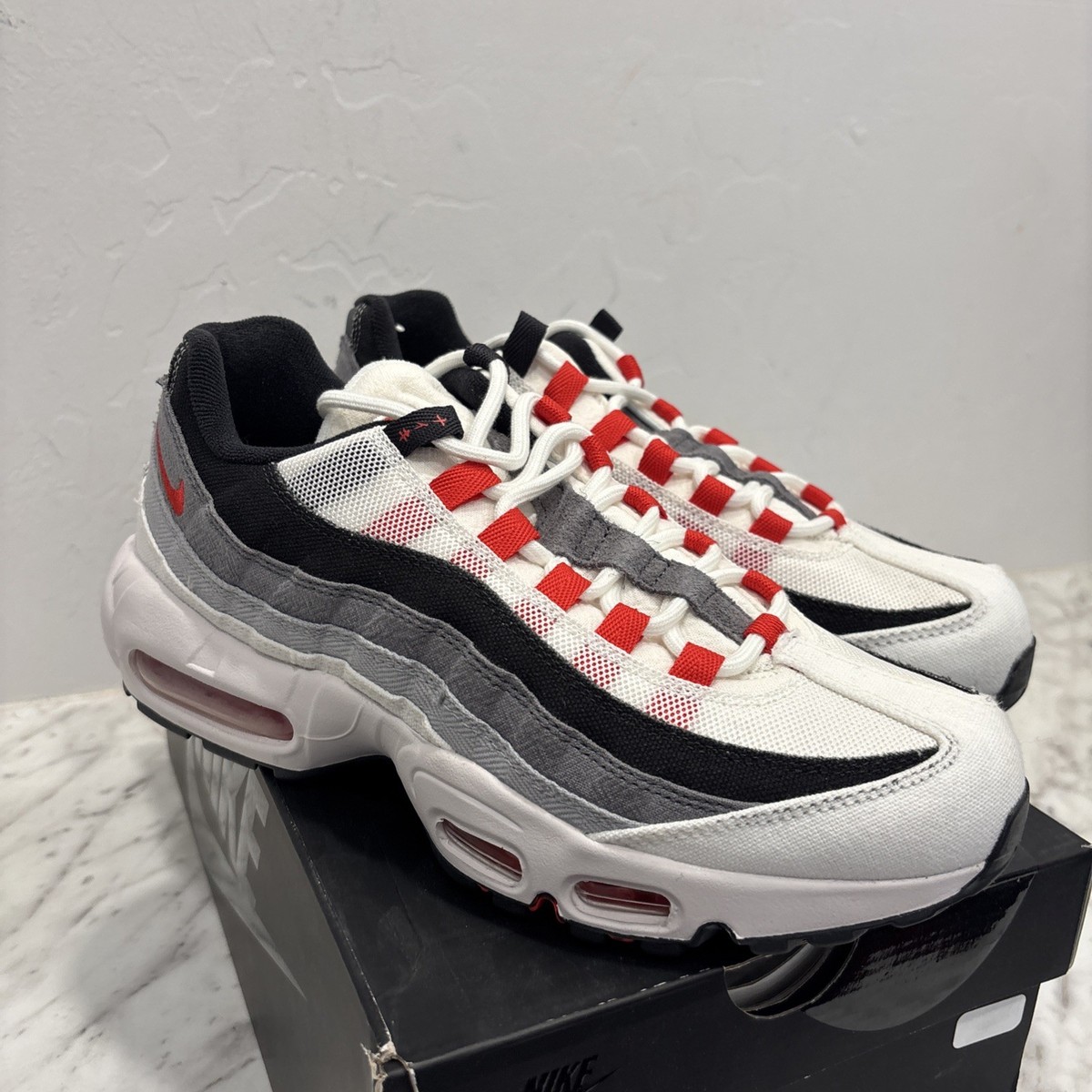 シューズ NIKE - NIKE AIR MAX 95 ULTRA JCRD 26.0 US size8 Nike Men Air Max 95 Ultra JCRD (silver / bright crimson / volt)