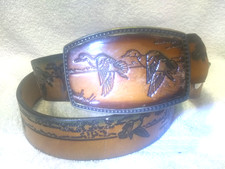Brown Hand Tooled Leather Belt Dog Chasing Geese Birds Outdoor Scene Sz 34 1.5W