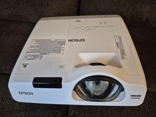 Epson PowerLite V11H671020 WXGA 3LCD 535W Pro...