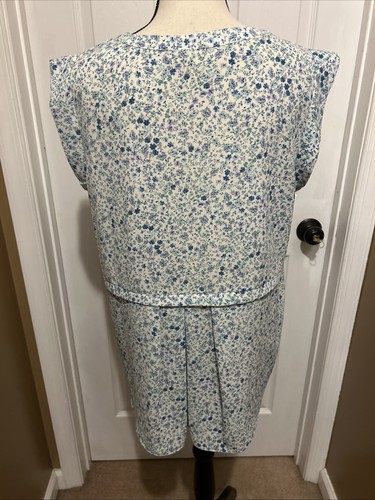 Everleigh Damen mehrfarbige Blumen ärmellose Bluse M Hilo Saum Kappe Slv, leicht mit Etikett - Bild 3 von 16