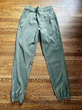 NWOT Members Mark Travel Jogger Olive Green Size Small