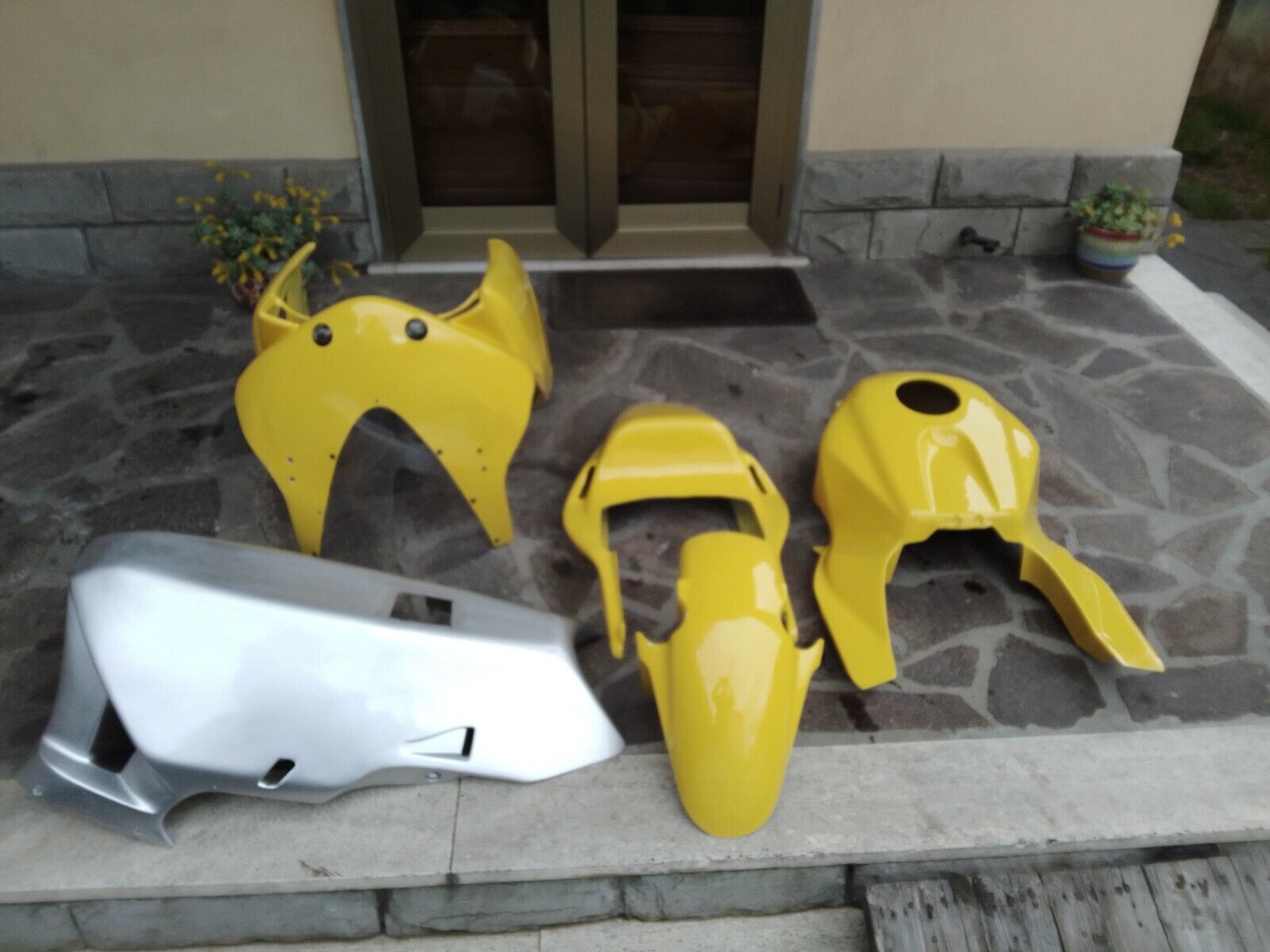 Foto 1 di 4