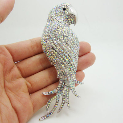 Vintage Gold Tone Bird Brooch Pin Red Rhinestone Eye Vintage Gold Tone Bird Brooch Pin Red Rhinestone Eye