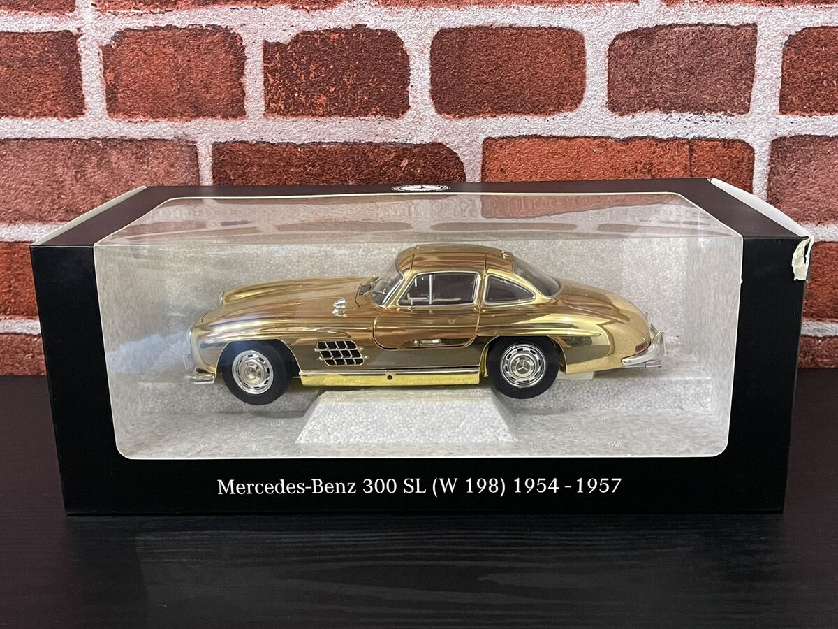1/18 Mercedes Benz 300SL W198 1954-1957 Gold-Coloured 1/18 Mercedes Benz 300SL W198 1954-1957 Gold-Coloured