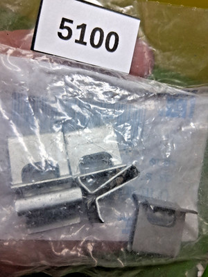 25606274 Multi-Purpose Retainers GM Genuine Parts [Lot of 5] / NOS