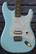 Fender Tom Delonge Stratocaster in Daphne Blue - Includes Fender Gig Bag