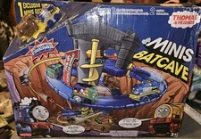 Thomas & Friends Minis DC Batcave Playset Clayface Mini Exclusive 2016 NIB Train