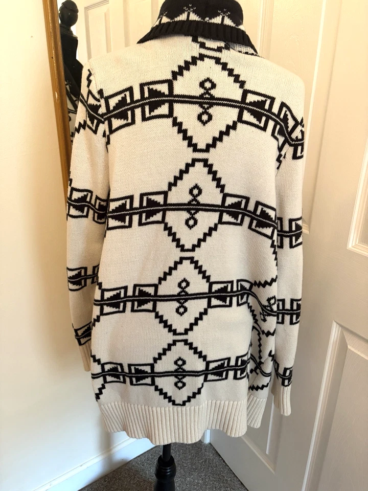 Maurices Cárdigan Suéter Largo Grueso Acogedor Diseño Blanco y Negro Talla 2X Foto 3 de 4