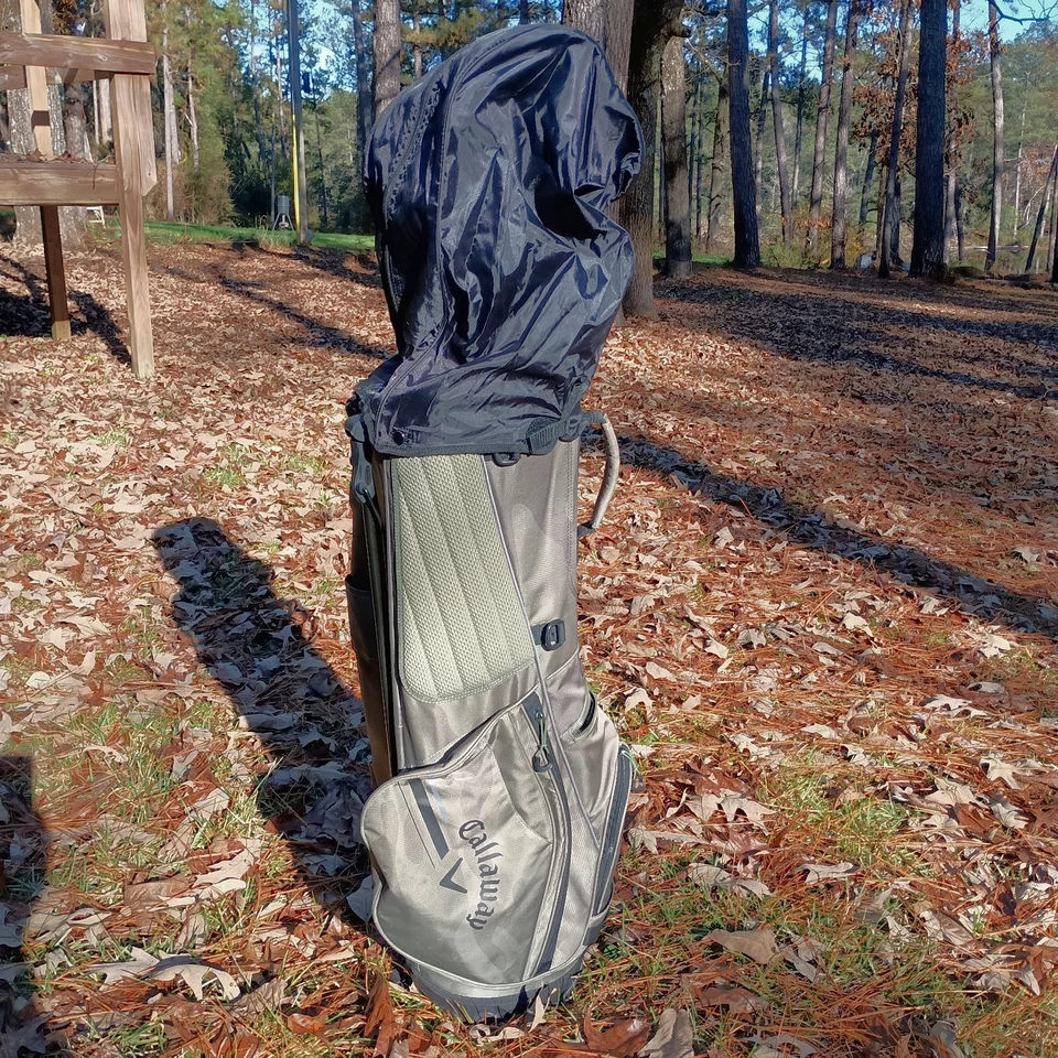 Bolsa de pie para palos de golf Callaway oliva camuflaje Chev divisor de 4 vías con cubierta para lluvia Foto 3 de 4