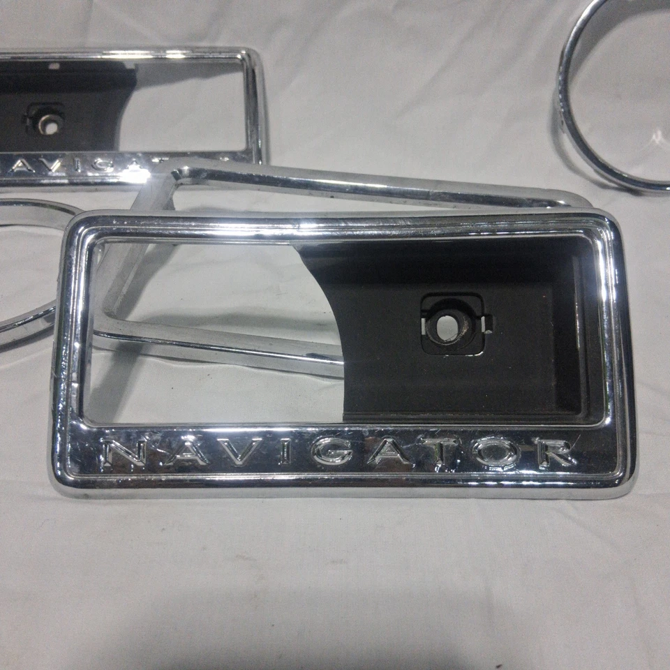 Juego de (4) bisel de manija de puerta interior Lincoln Navigator 2007-2017 Foto 2 de 4