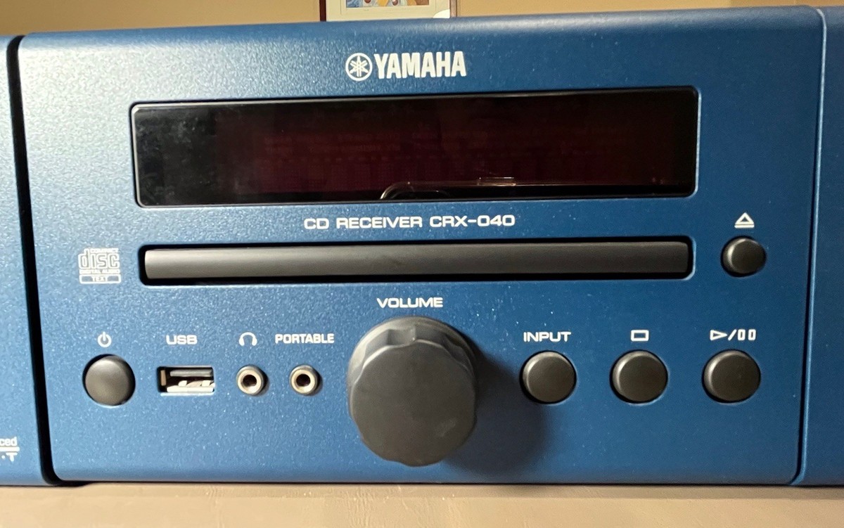 YAMAHA CRX-040 2009年制 Yamaha CRX-040 CD Receiver with Speakers and Remote/Dark