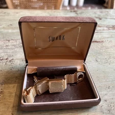 Vintage Swank  Mesh Wraparound Gold Tone Cufflinks Original Box