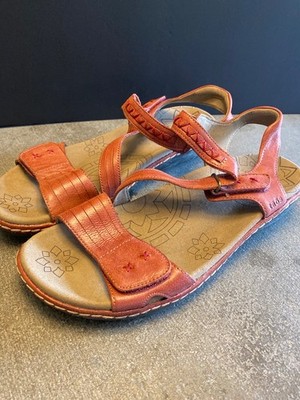taōs Leather Adjustable Sandal Zenith Coral Women's Sandals US 10 EUR 41
