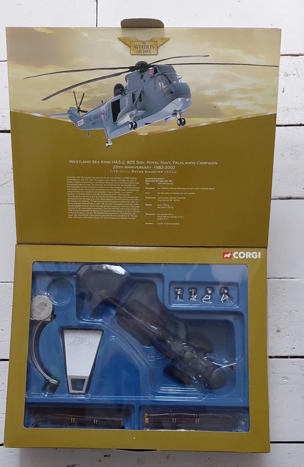 Corgi AA33401 Westland Sea King HAS.2, 825 Sqn, RN, Falklands Campaign - Image 2 of 4